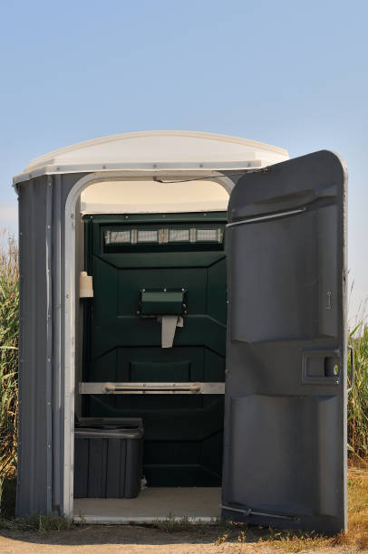 Best Portable bathroom rental  in Middletown, MD